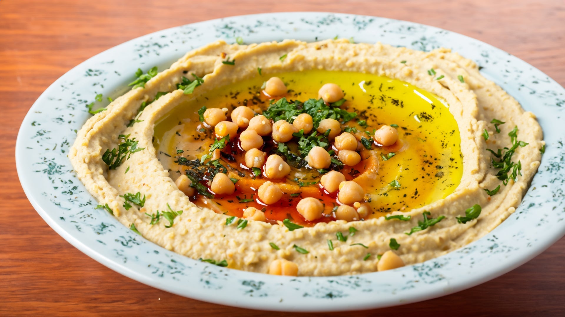 Bowl mediterráneo con hummus