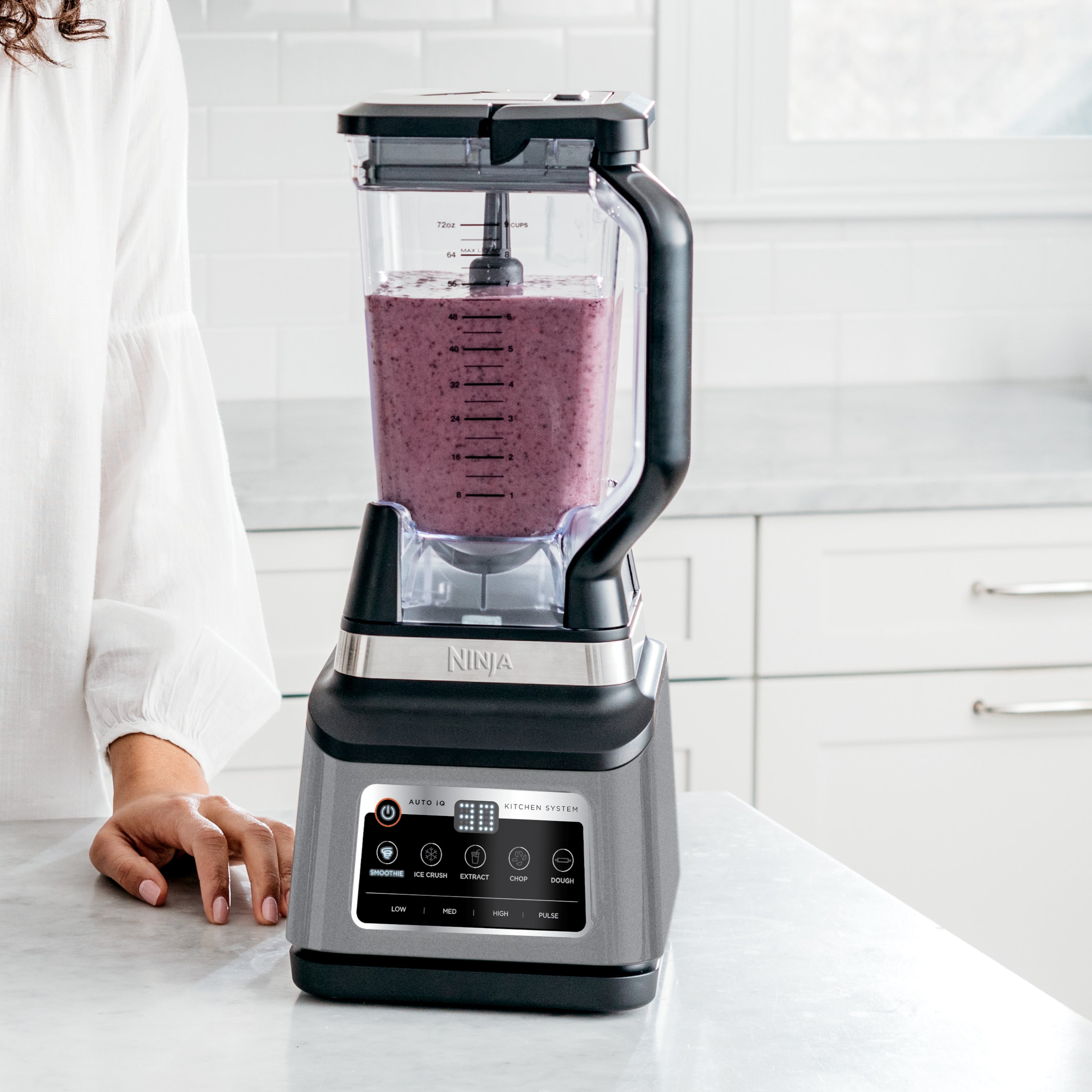 Licuadora Profesional Ninja® con procesador de 8 tazas y Auto-IQ® BN801
