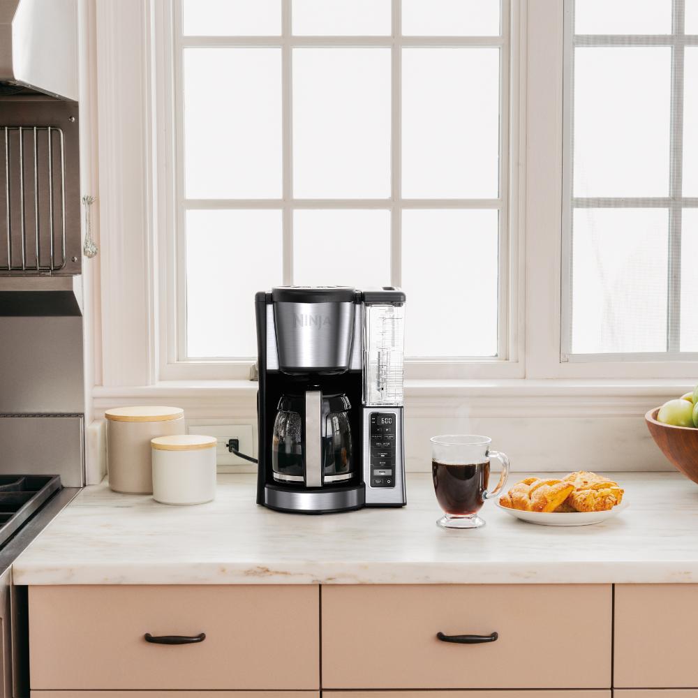 Cafetera Programable Ninja 12 tazas con depósito extraíble de agua CE250